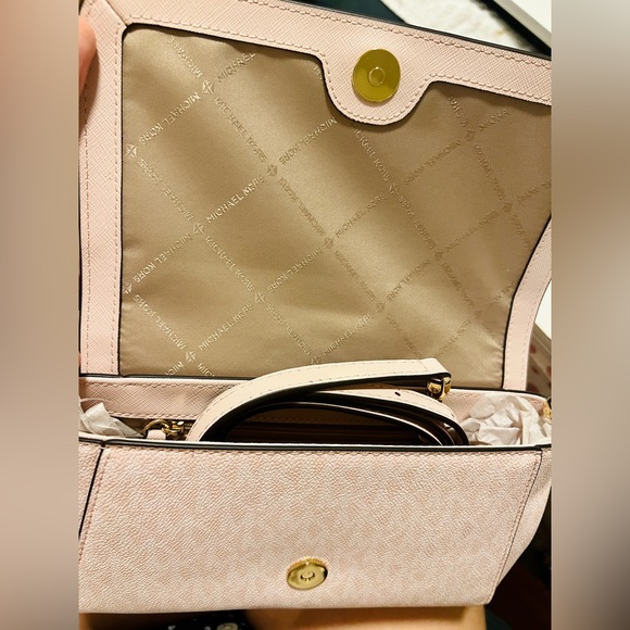 Michael Kors Light Pink Medium Logo Convertible Crossbody Bag - Picture 5 of 11